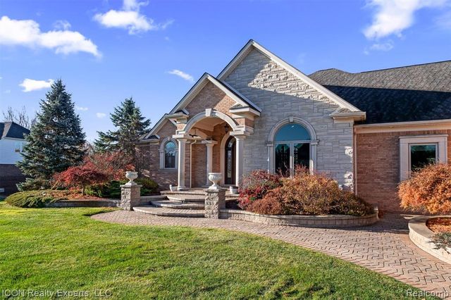 72755 Solanus Drive, Bruce, MI 48065