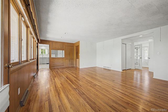 2555 Queen Street, Denver, CO 80215