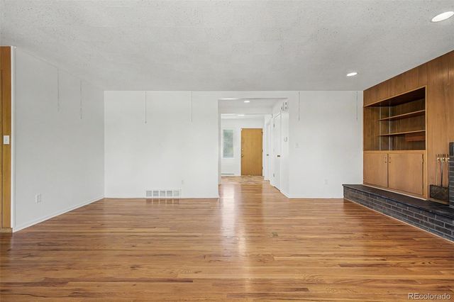 2555 Queen Street, Denver, CO 80215