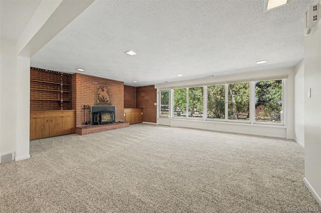 2555 Queen Street, Denver, CO 80215