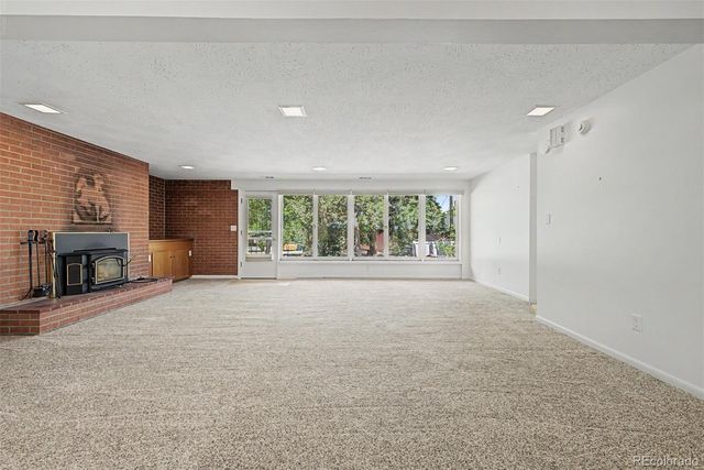 2555 Queen Street, Denver, CO 80215