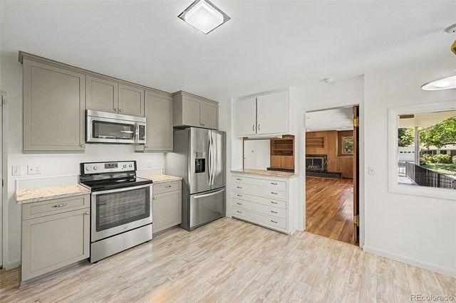 2555 Queen Street, Denver, CO 80215