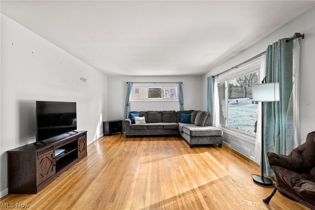 619 Moore Road, Akron, OH 44319