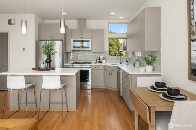 1704 E Marion Street, Seattle, WA 98122