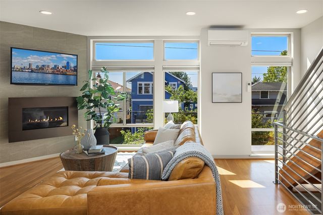 1704 E Marion Street, Seattle, WA 98122