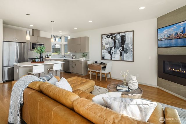 1704 E Marion Street, Seattle, WA 98122