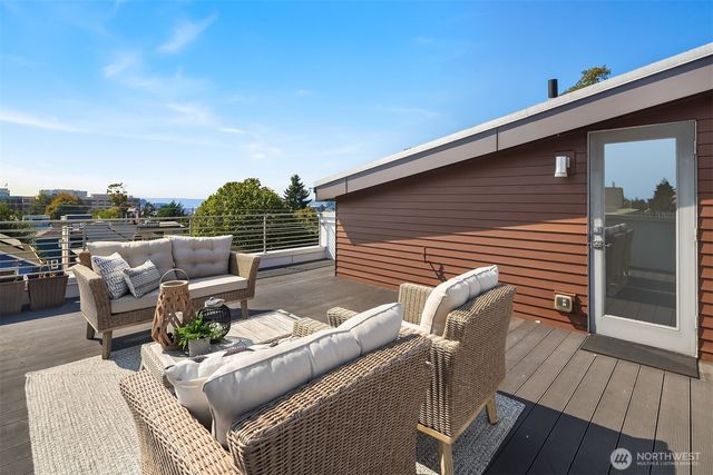 1704 E Marion Street, Seattle, WA 98122