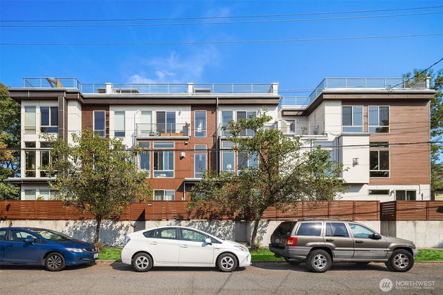 1704 E Marion Street, Seattle, WA 98122