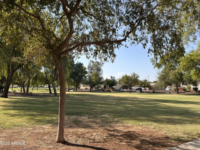 2346 E DEVON Court, Gilbert, AZ 85296