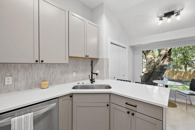 2804 Allison DR, Austin, TX 78741