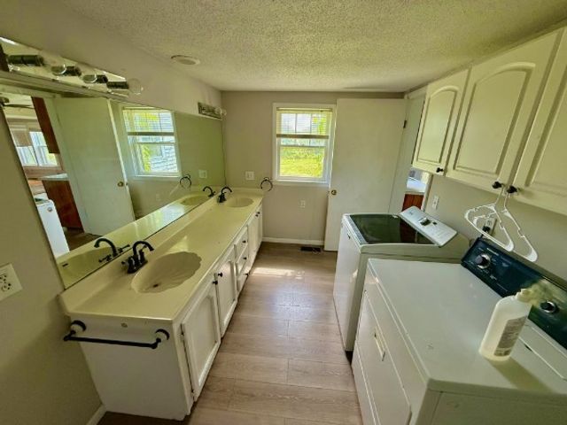 560 State Line Rd, Loretto, TN 38469