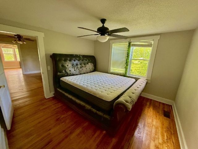 560 State Line Rd, Loretto, TN 38469