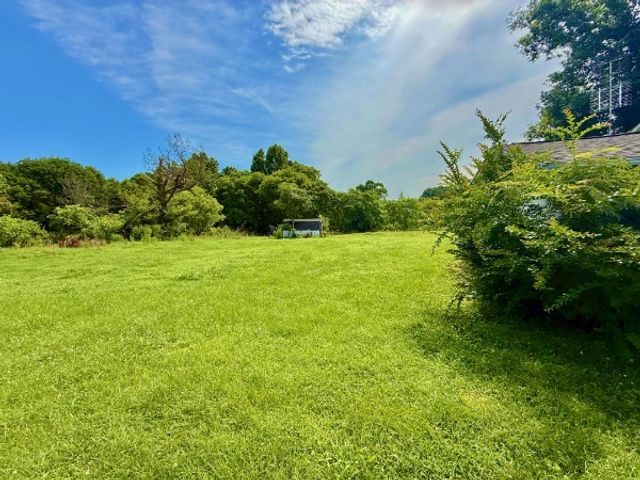 560 State Line Rd, Loretto, TN 38469