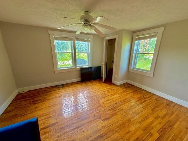 560 State Line Rd, Loretto, TN 38469