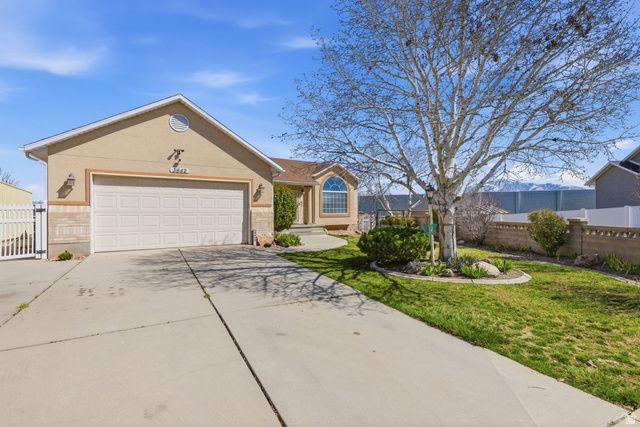 3642 W ANGUS DR, South Jordan, UT 84009