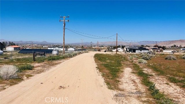 10233 Cerra Vista Street, Apple Valley, CA 92308