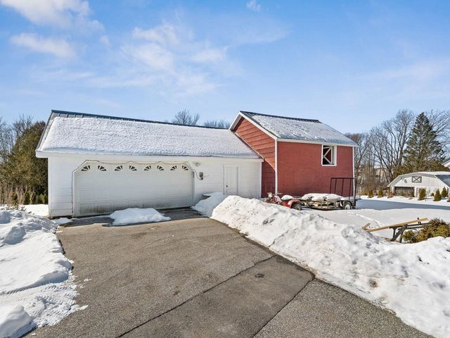 516 Fairfax Street, St. Albans Town, VT 05481