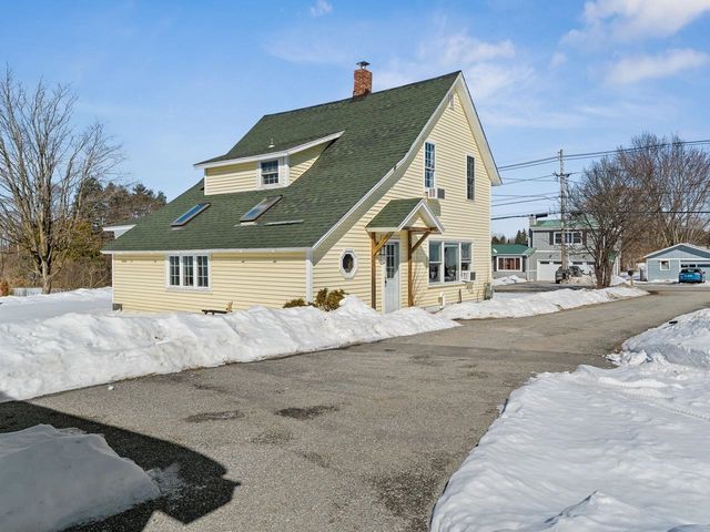 516 Fairfax Street, St. Albans Town, VT 05481