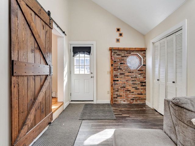 516 Fairfax Street, St. Albans Town, VT 05481