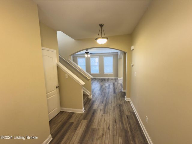 6609 Rolling Pasture Way, Louisville, KY 40299