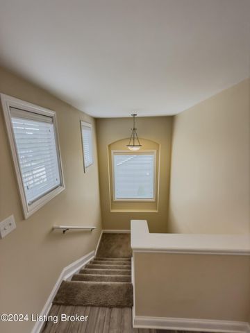 6609 Rolling Pasture Way, Louisville, KY 40299