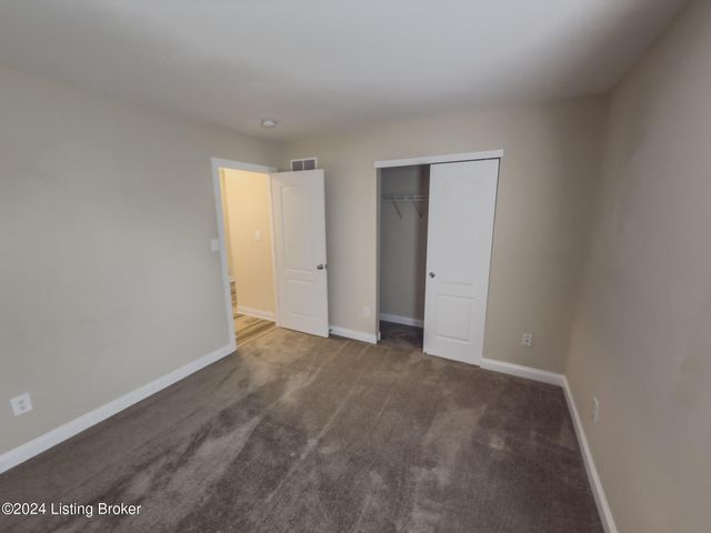 6609 Rolling Pasture Way, Louisville, KY 40299