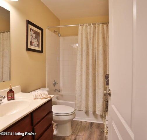 6609 Rolling Pasture Way, Louisville, KY 40299