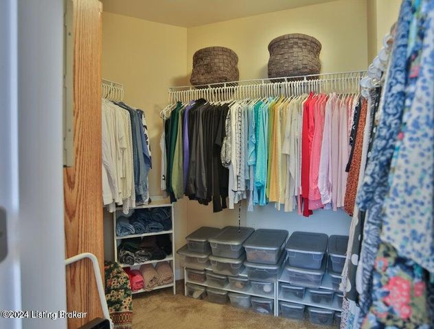6609 Rolling Pasture Way, Louisville, KY 40299