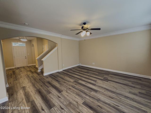 6609 Rolling Pasture Way, Louisville, KY 40299