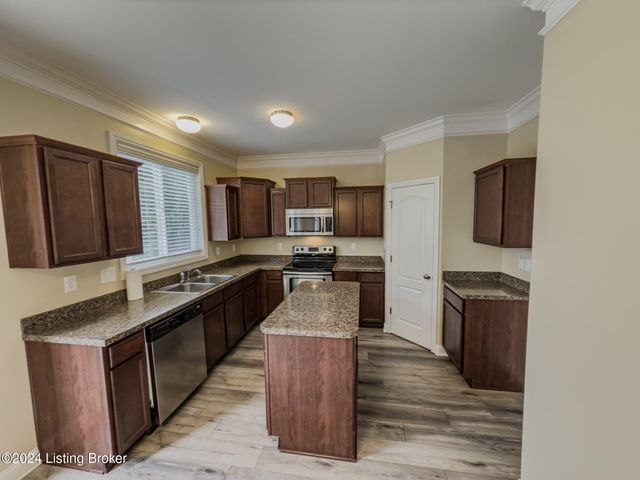 6609 Rolling Pasture Way, Louisville, KY 40299