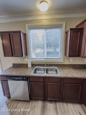 6609 Rolling Pasture Way, Louisville, KY 40299