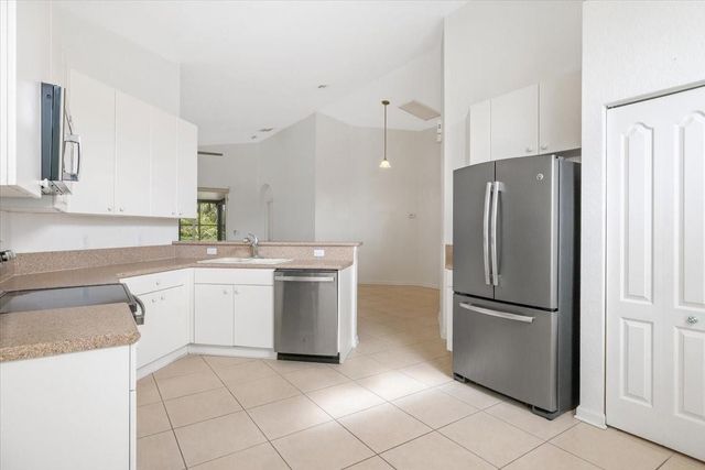 6300 Spring Lake Terrace, Fort Pierce, FL 34951