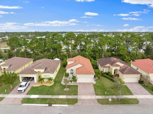 6300 Spring Lake Terrace, Fort Pierce, FL 34951