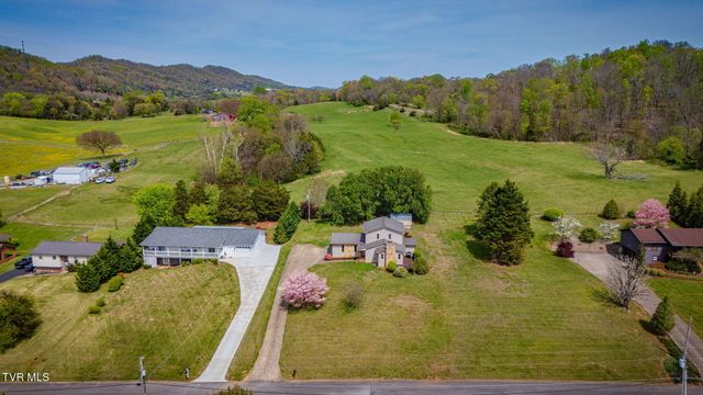 231 Rivergate Manor, Rogersville, TN 37857