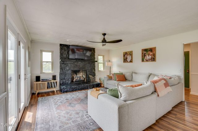 231 Rivergate Manor, Rogersville, TN 37857