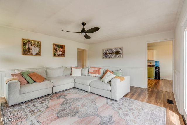 231 Rivergate Manor, Rogersville, TN 37857