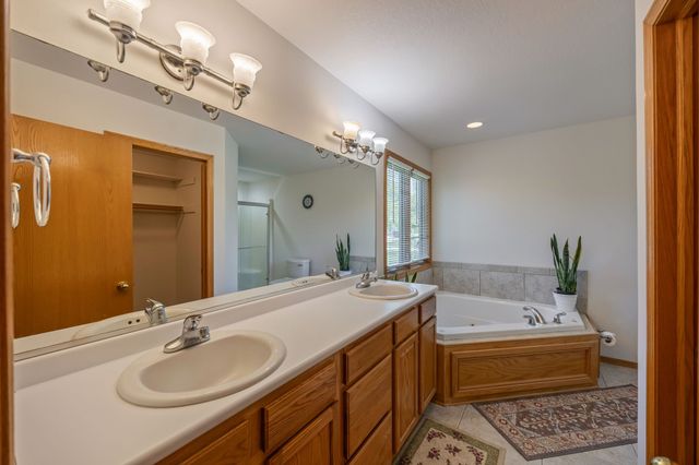 935 Woodland Drive, Carlisle, IA 50047