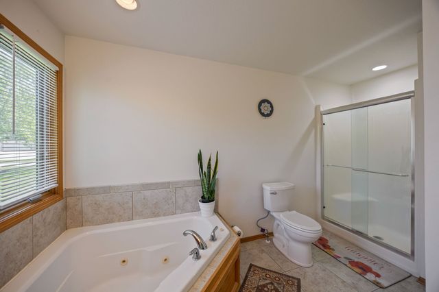 935 Woodland Drive, Carlisle, IA 50047