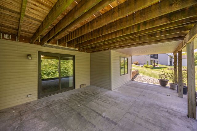935 Woodland Drive, Carlisle, IA 50047