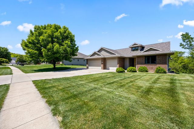 935 Woodland Drive, Carlisle, IA 50047