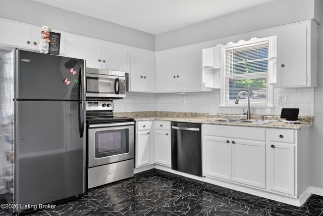 6003 Jeanine Dr, Louisville, KY 40219