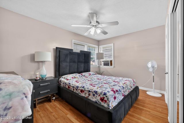 6003 Jeanine Dr, Louisville, KY 40219