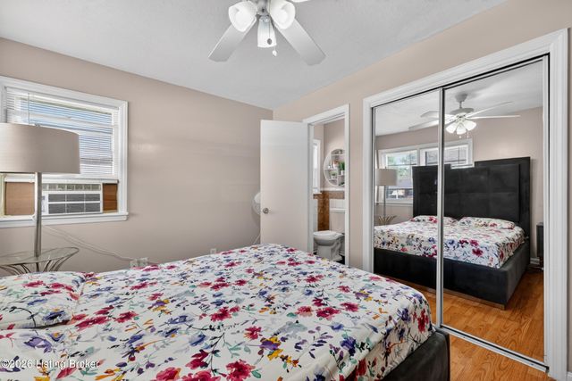6003 Jeanine Dr, Louisville, KY 40219