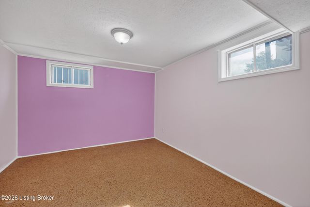 6003 Jeanine Dr, Louisville, KY 40219