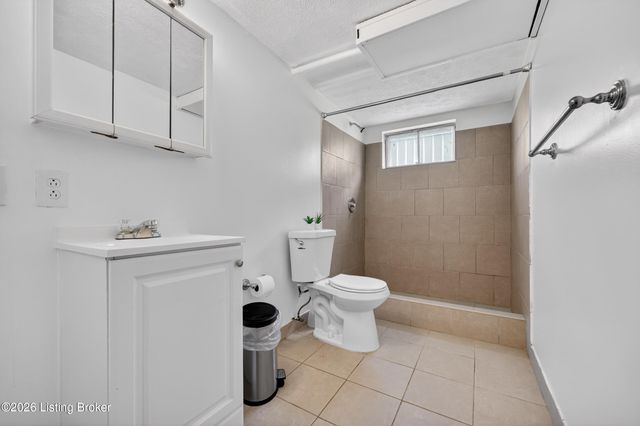 6003 Jeanine Dr, Louisville, KY 40219