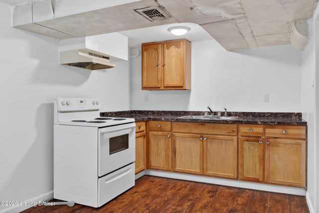 6003 Jeanine Dr, Louisville, KY 40219