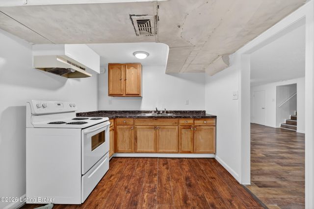 6003 Jeanine Dr, Louisville, KY 40219