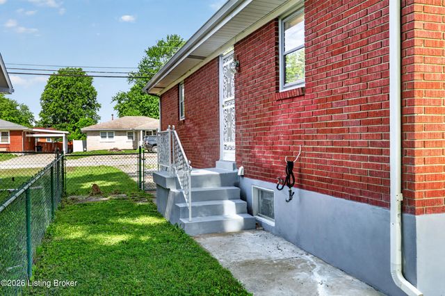 6003 Jeanine Dr, Louisville, KY 40219
