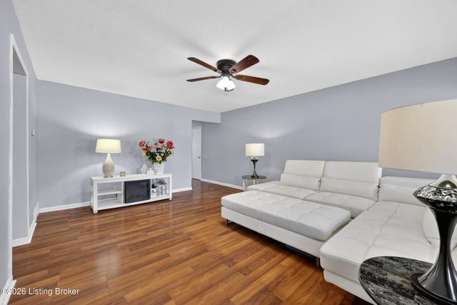 6003 Jeanine Dr, Louisville, KY 40219