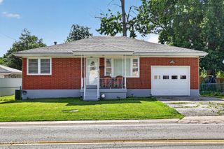 6003 Jeanine Dr, Louisville, KY 40219